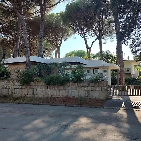 فندق مبيت وإفطار La Casa Dei Pini مارينا روميا